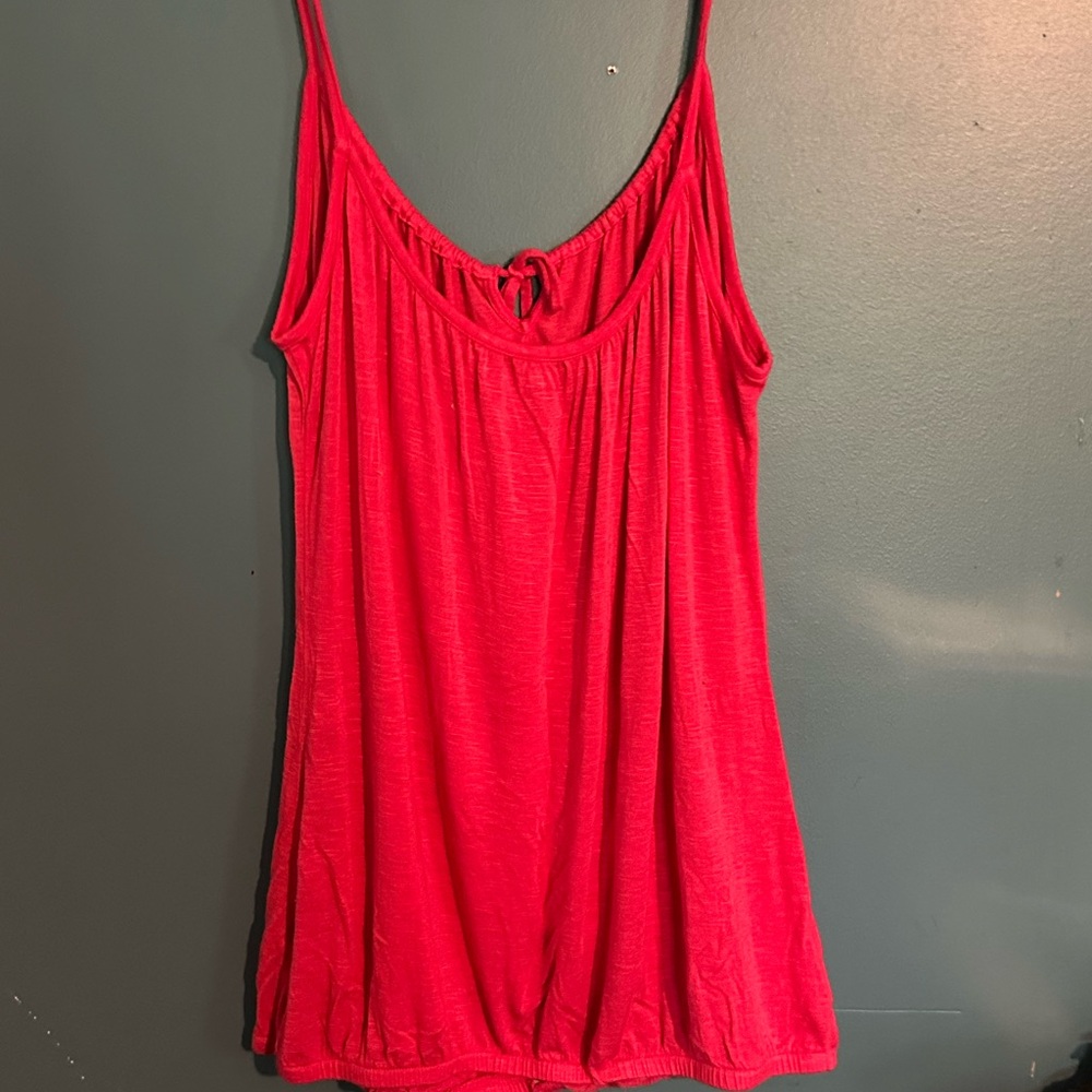 A pinkish orange scoop neck tank. Super cute!!